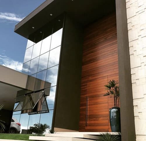 Porta pivotante de madeira com medida especial Porta pivotante de madeira com medida especial