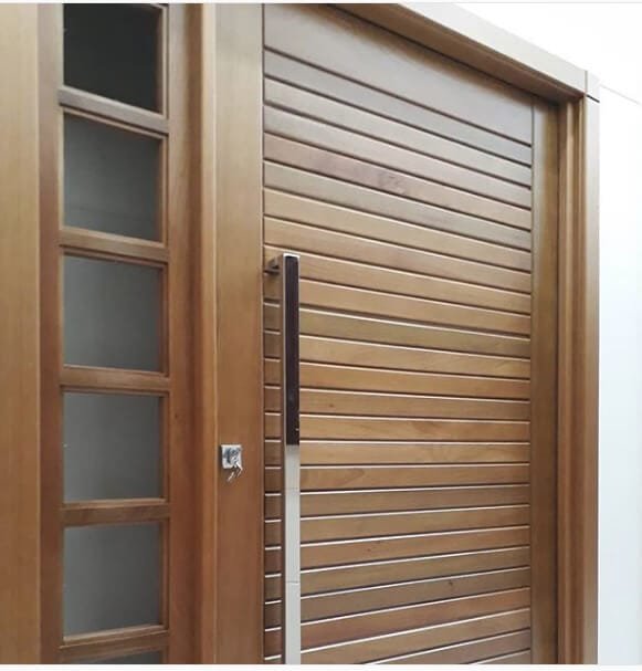 Exemplo de uma porta de madeira Exemplo de uma porta de madeira