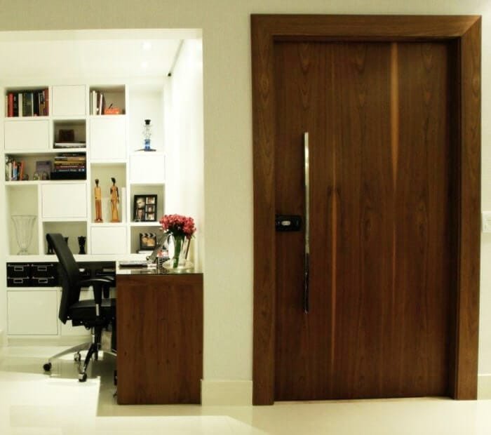 Porta pivotante madeira nogueira